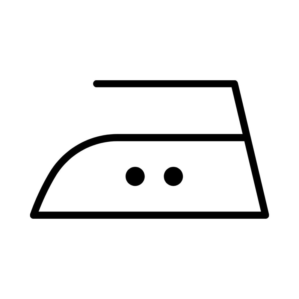 Pesuohje sisältää myös silitysmerkinnän. Silitysraudan kuva, jonka sisällä on kaksi pistettä tarkoittaa silitystä keskilämmöllä. Silitysraudassa on pisteiden mukainen lämmön valitsin.